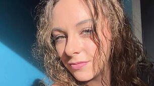 <p>Young mother Daena Walsh was found in the burning apartment.</p>