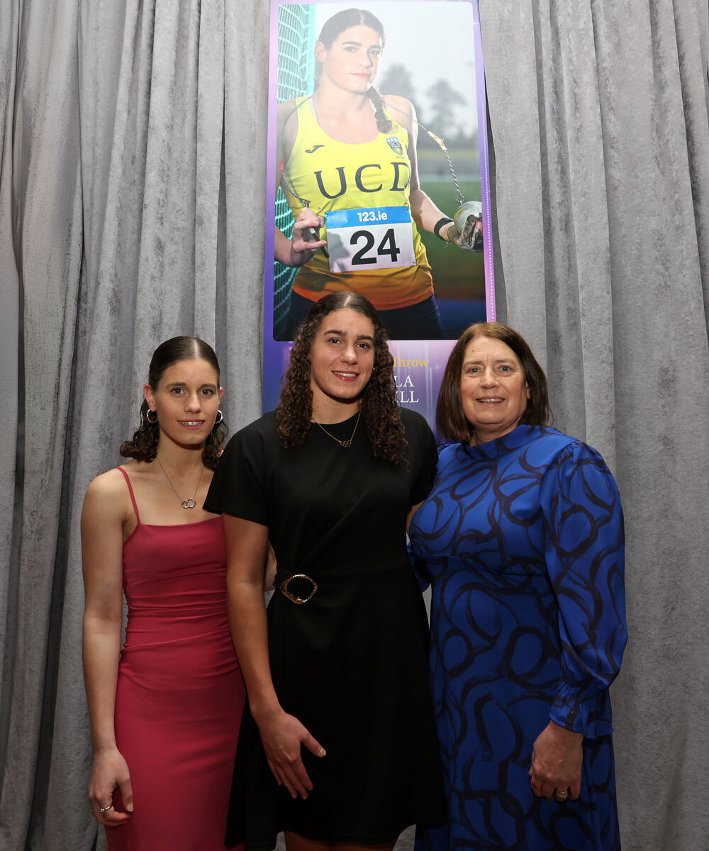  Nicola Tuthill with her sister Aoife and mother Colette at The Echo Women In Sport Awards at The Metropole Hotel. Picture: Jim Coughlan.
