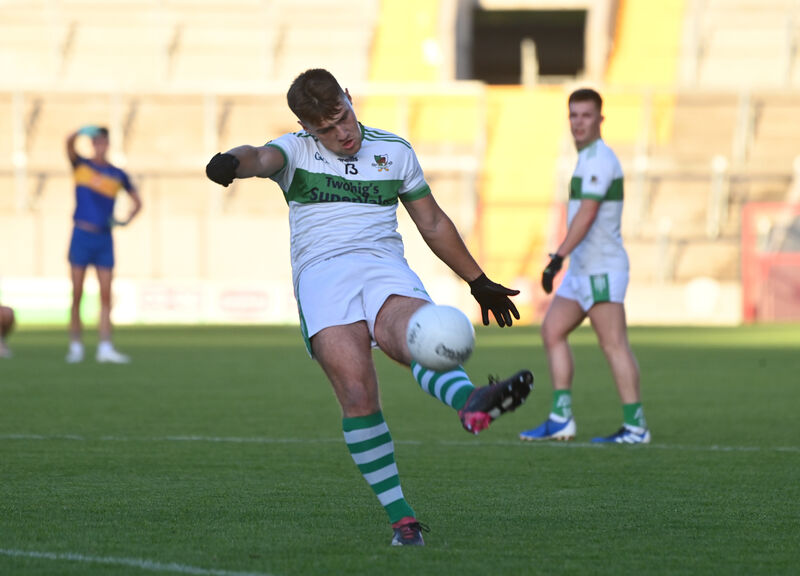  Grantas Bucinskas on the ball for Kanturk. Picture: Larry Cummins