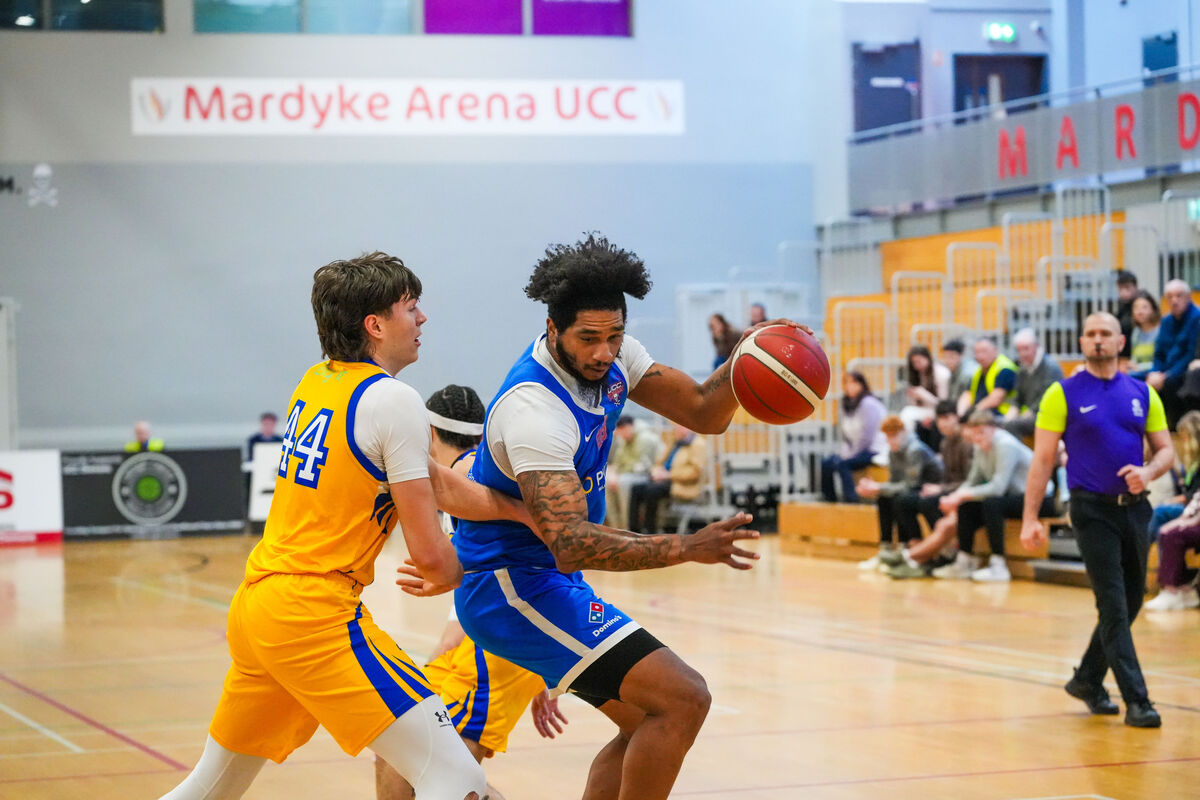 Jordan Washington takes on Adam Lisewski. Picture: Noel Sweeney Jordan Washington takes on Adam Lisewski. Picture: Noel Sweeney