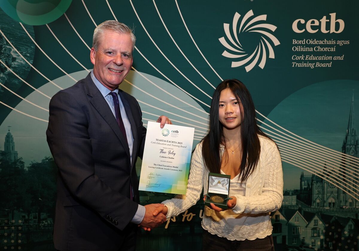 Denis Leamy, chief executive Cork ETB, presenting The Chief Executive’s Medal to Thao Foley, Coláiste Choilm.