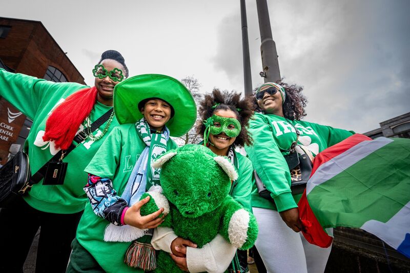Phumie Casserly, Stella Flynn, Venus Casserly and Jupiter Casserly at the parade. Picture: Chani Anderson.
