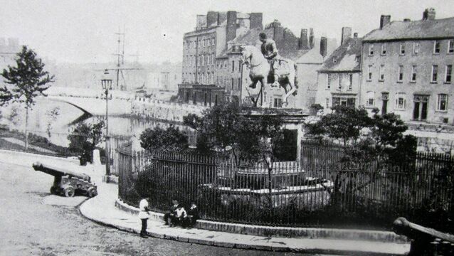 <p>George II 'Yellow Horse' statue. Picture: Cork Camera Club collection, Cork City Libraries</p>