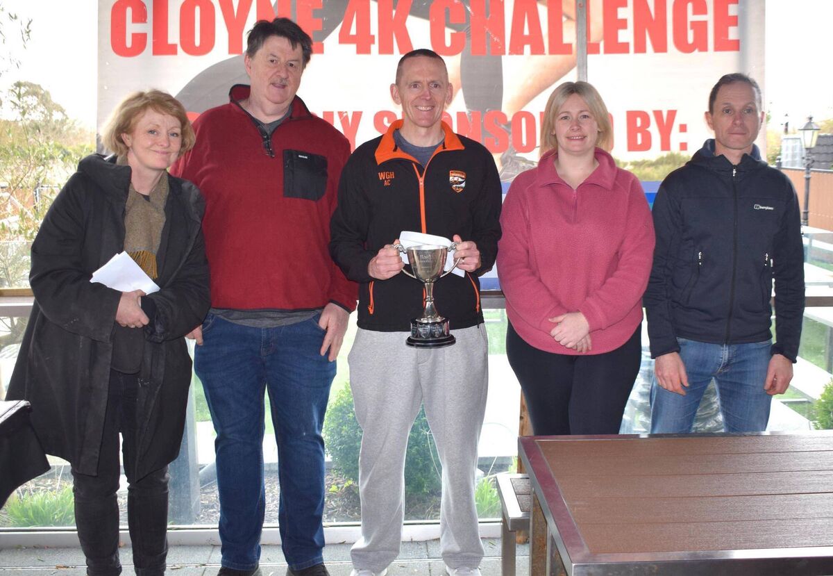 Paul Cashman, overall winner of the Cloyne 4km Series, pictured with Esther Gerrard, Treasurer, Cloyne Community Council, and sponsors Dave Cahill (Cloyne Centra), Kerri Reilly (The Rock Bar); Edward Griffin (Dent Dale). Picture: John Walshe 