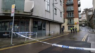 <p>The scene at Camden Court apartments on Carroll’s Quay last Monday evening. Picture: Chani Anderson.</p>