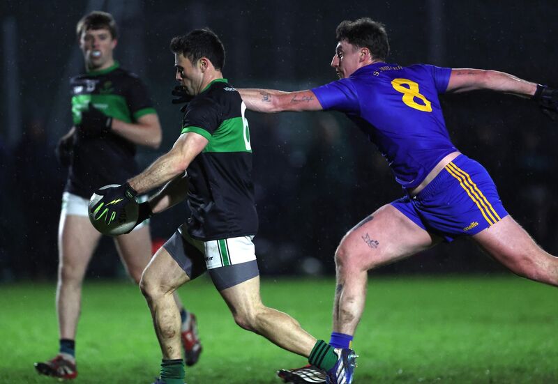 Stephen Cronin of Nemo Rangers moves away from Ian O'Callaghan of St Finbarr's. Picture: Jim Coughlan Stephen Cronin of Nemo Rangers moves away from Ian O'Callaghan of St Finbarr's. Picture: Jim Coughlan