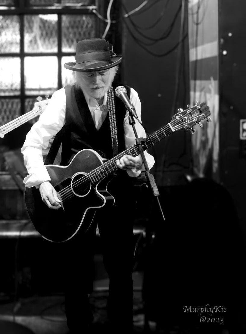 Ricky Lynch will play at Charlies B