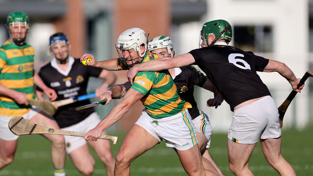 <p> Robbie Cotter, Blackrock, taking on Rhys Dunne and Brian Moylan, Glen Rovers, in the RedFM Division 1 Hurling League at Church Road. Picture: Jim Coughlan.</p>