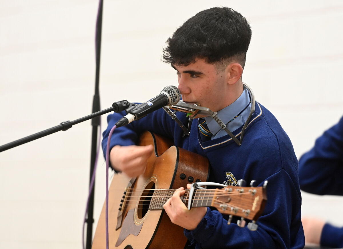 Jamie Ó Murnáin, Gradam Ceol winner playing a self-composed song on the night. Jamie Ó Murnáin, Gradam Ceol winner playing a self-composed song on the night.