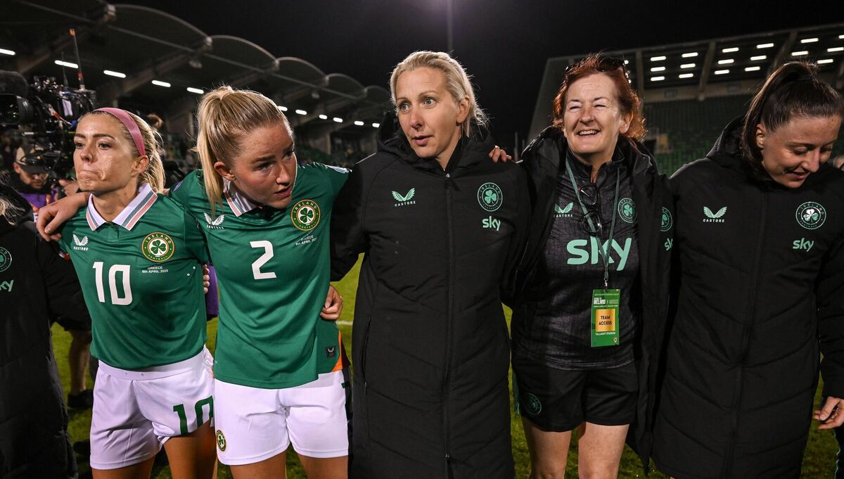 Republic of Ireland head coach Carla Ward, centre, with Denise O’Sullivan, Jessie Stapleton, equipment officer Helen Noonan and Lucy Quinn. Picture: Stephen McCarthy/Sportsfile