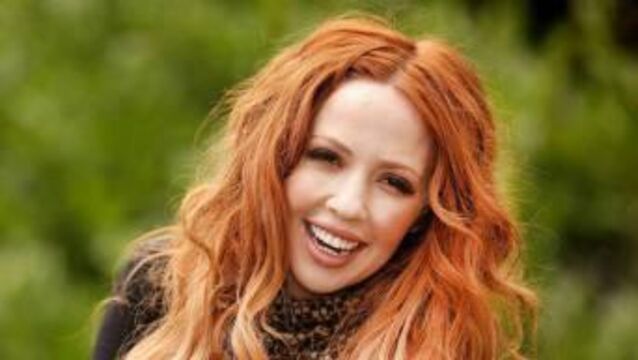 <p>Lisa Lambe will delight audiences at Ionad Cultúrtha in Ballyvourney on Saturday</p>