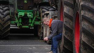 Government faces off with protesters over fuel prices Government faces off with protesters over fuel prices