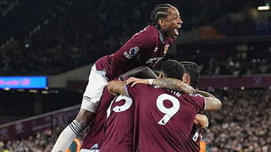 Saturday’s briefing: Tottenham in the drop zone and Arteta puts Arsenal talks on ice Saturday’s briefing: Tottenham in the drop zone and Arteta puts Arsenal talks on ice