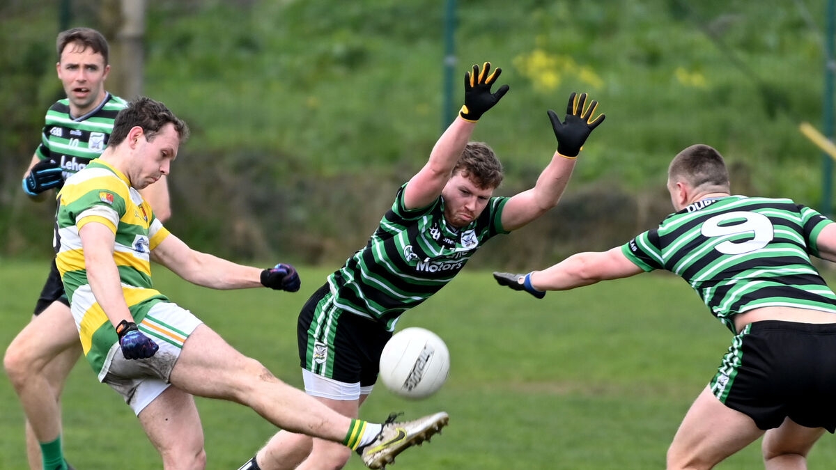 Paul Hodnett grabs a hat-trick as Carbery Rangers outgun Douglas
