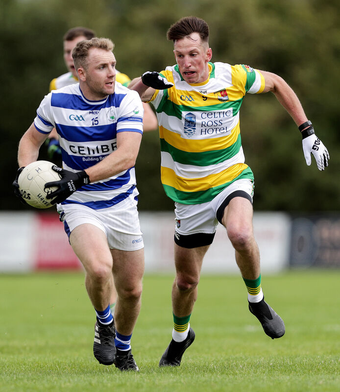 Castlehaven's Michael Hurley in action against Brian Hodnett of Carbery Rangers. Picture: INPHO/Laszlo Geczo