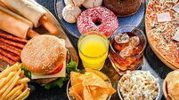 Foods enhancing the risk of cancer. Junk food