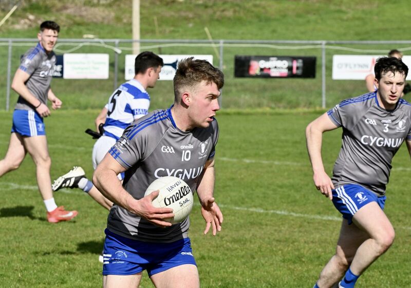  Arran Ó hUidhir with possession for Cill na Martra. Picture: Larry Cummins