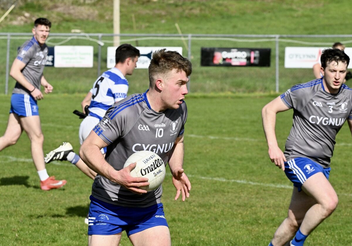  Arran Ó hUidhir with possession for Cill na Martra. Picture: Larry Cummins