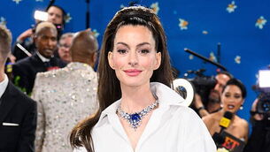 Anne Hathaway praises ‘unbelievable’ co-star Meryl Streep