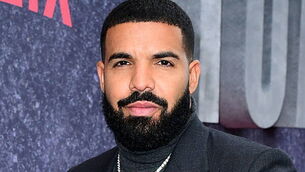 Drake lands seventh number one record and three simultaneous Top 10 albums Drake lands seventh number one record and three simultaneous Top 10 albums