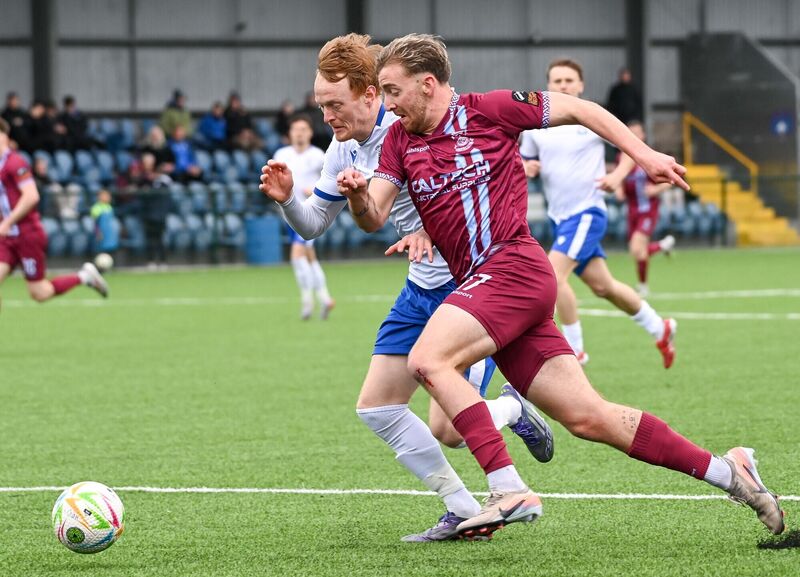  Cobh Ramblers' Rhys Kelly-Noonan races past Athlone Town's Evan O'Connor during their SSE Airtricity League Division 1 clash at St Colman's Park.