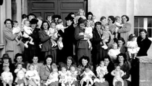 <p>A group of prize-winning babies at a Baby Show in Cork City Hall in October, 1946. John Arnold today remembers the man who rushed his mother to hospital when she was in labour with him in 1957</p> <p>A group of prize-winning babies at a Baby Show in Cork City Hall in October, 1946. John Arnold today remembers the man who rushed his mother to hospital when she was in labour with him in 1957</p>