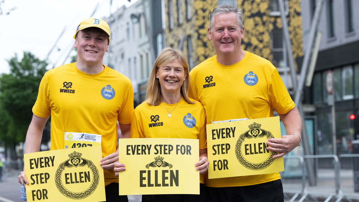 Cork marathon in full swing as hundreds turn out in yellow to remember Ellen