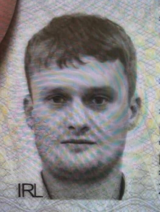 Ronan O'Connor, is approximately 5'5" with a slim build, dark blonde hair and blue eyes. Ronan O'Connor, is approximately 5'5" with a slim build, dark blonde hair and blue eyes.