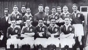 <p>The first Irish team to play a World Cup game in 1934, which featured four Cork men, circled - back, Miah Lynch, left, goalkeeper Jim ‘Fox’ Foley, third from left, and Tom Burke, fourth from left, and, front, Timothy Joe O’Keeffe, second from right</p>
