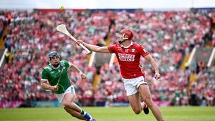 <p>EYES ON THE PRIZE: Brian Hayes of Cork in action against Mike Casey of Limerick in action at SuperValu Páirc Uí Chaoimh. Picture: Seb Daly/Sportsfile</p>