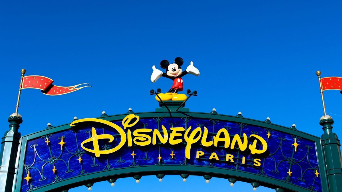 Cork mum: Disneyland has an unofficial sport...sprinting to queues