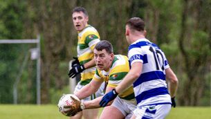 <p>Carbery Rangers' Mark Hodnett looks for an opening against Castlehaven. Picture: Chani Anderson</p>