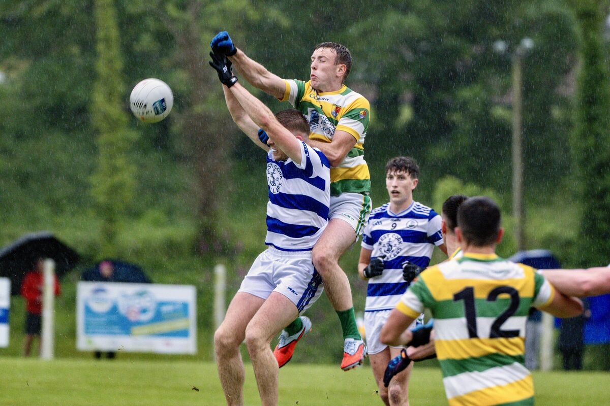 Carbery Rangers' John O'Brien battles for possession in the air against Castlehaven. Picture: Chani Anderson Carbery Rangers' John O'Brien battles for possession in the air against Castlehaven. Picture: Chani Anderson