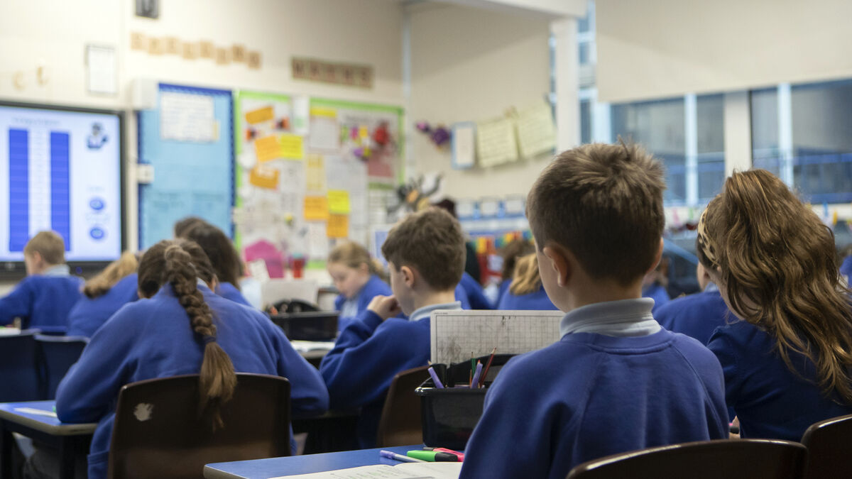 Cork schools get over €900k for mobile phone storage