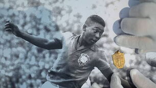 Pele winners’ medal among auction World Cup items expected to fetch €2.32m Pele winners’ medal among auction World Cup items expected to fetch €2.32m