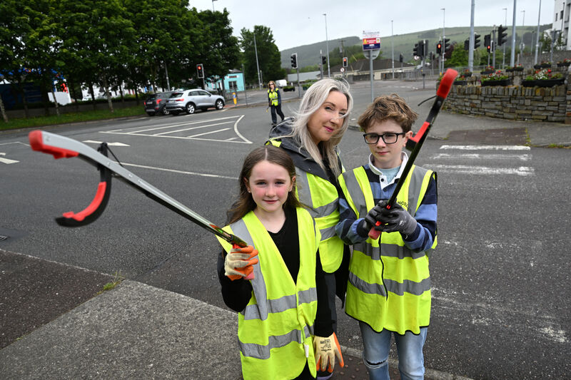 Volunteers Rowan, Sarah and Harrison Coleman litter picking at Ballincollig. Picture: Larry Cummins Volunteers Rowan, Sarah and Harrison Coleman litter picking at Ballincollig. Picture: Larry Cummins