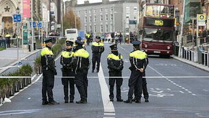 Witness describes 'chaos' following stabbing of children on Parnell Square Witness describes 'chaos' following stabbing of children on Parnell Square