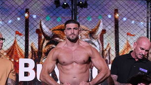 Tommy Fury dedicates boxing victory to newborn son Midas Tommy Fury dedicates boxing victory to newborn son Midas