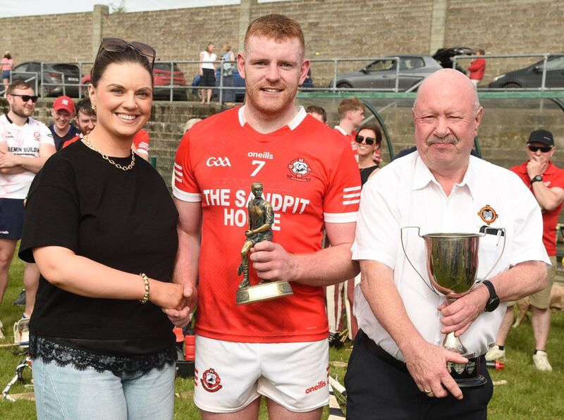 Stacey Reen, Twohigs Supervalu, Kanturk present the Duhallow Junior A Hurling League Man of the Match Award to Conor O'Callaghan, Dromtariffe in the presence of Tony McAulliffe, Chairman, Duhallow GAA Board. Picture John Tarrant Stacey Reen, Twohigs Supervalu, Kanturk present the Duhallow Junior A Hurling League Man of the Match Award to Conor O'Callaghan, Dromtariffe in the presence of Tony McAulliffe, Chairman, Duhallow GAA Board. Picture John Tarrant