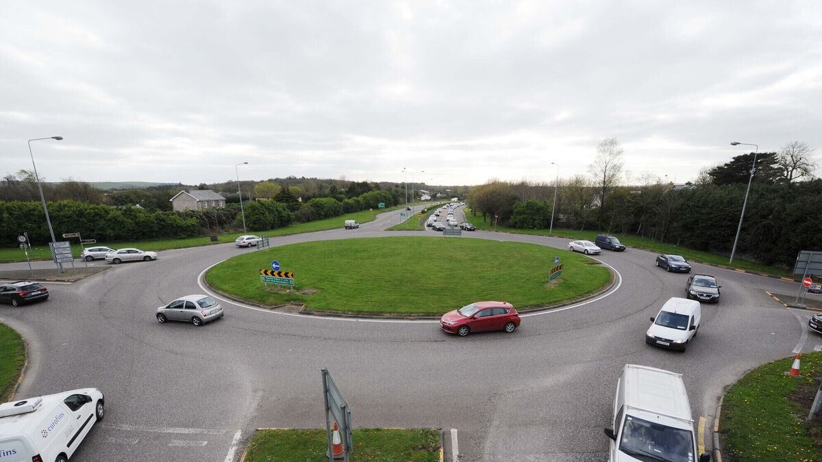 East Cork roundabout ‘chaos’ causing traffic delays