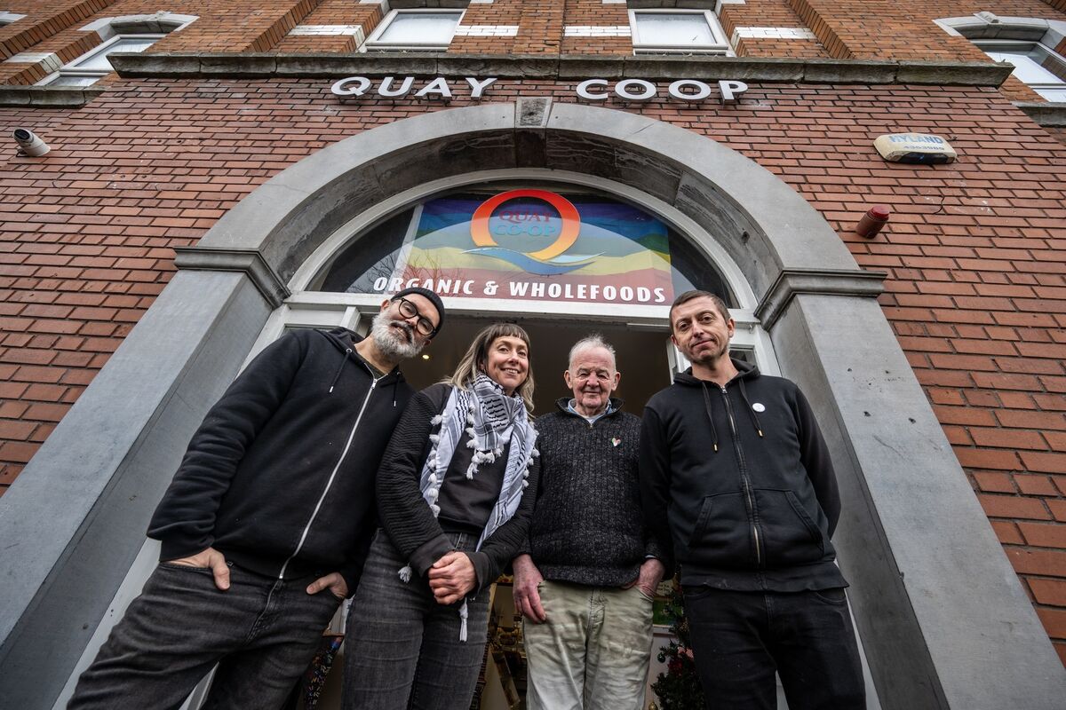 Donal O’Gara, Virginia O’Gara, Arthur Leahy and Wayne Dunlea pictured outside the Quay Co-Op on Sullivan’s Quay. Picture Chani Anderson. Donal O’Gara, Virginia O’Gara, Arthur Leahy and Wayne Dunlea pictured outside the Quay Co-Op on Sullivan’s Quay. Picture Chani Anderson.