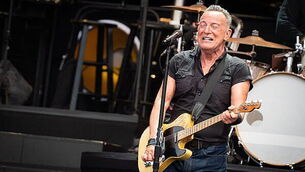 Bruce Springsteen pays emotional tribute to Clive Davis: ‘He changed my life’