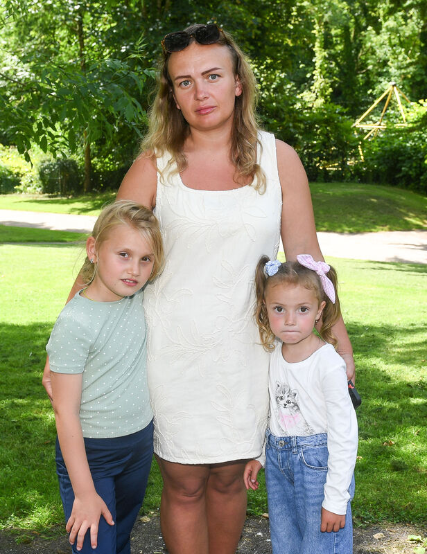 Katerina, Alisa and Anna Vinnytska, who reside in Trabolgan. Katerina, Alisa and Anna Vinnytska, who reside in Trabolgan.