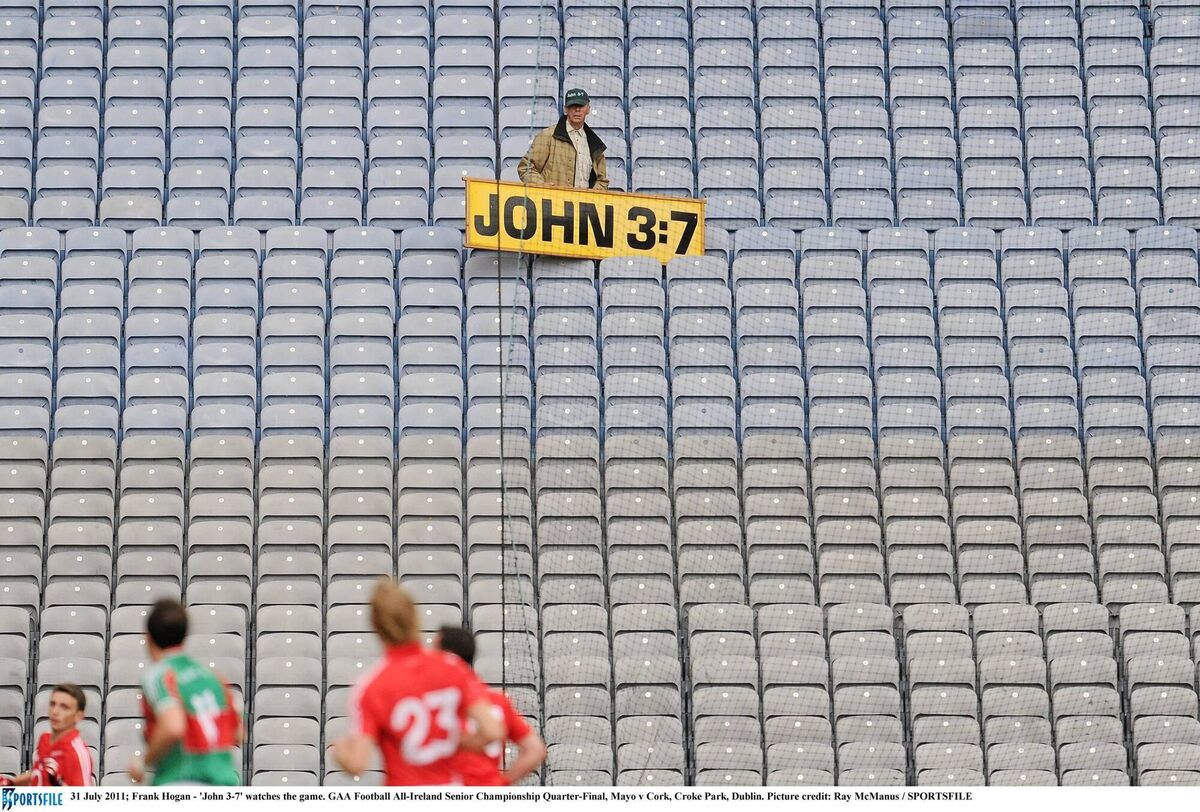 The late Frank Hogan, with his ubiquitous 'John 3:7' sign, watches Cork's 2011 All-Ireland SFC quarter-final against Mayo at Croke Park. Picture: Ray McManus/Sportsfile