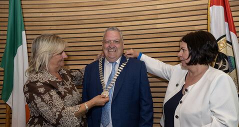 Brother of junior minister takes over as the new Mayor of the County of Cork 