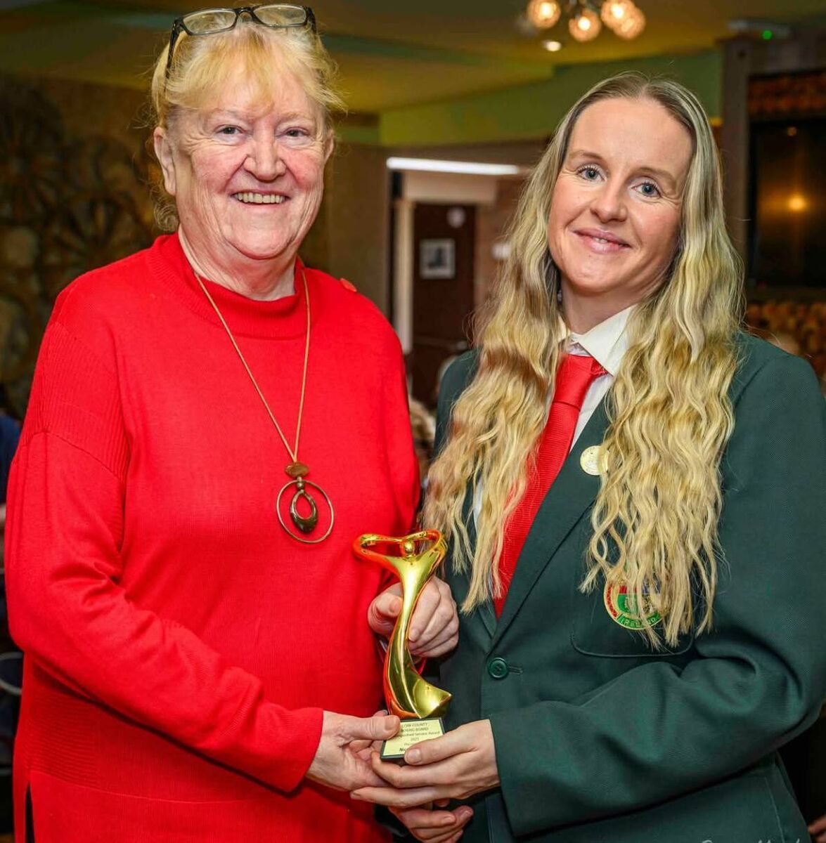 Catriona Twomey makes a presentation to Cork County Boxing Board treasurer Nicola Murphy. Catriona Twomey makes a presentation to Cork County Boxing Board treasurer Nicola Murphy.