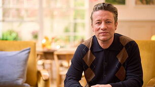 How to make Jamie Oliver’s 20-minute sticky orange chicken How to make Jamie Oliver’s 20-minute sticky orange chicken