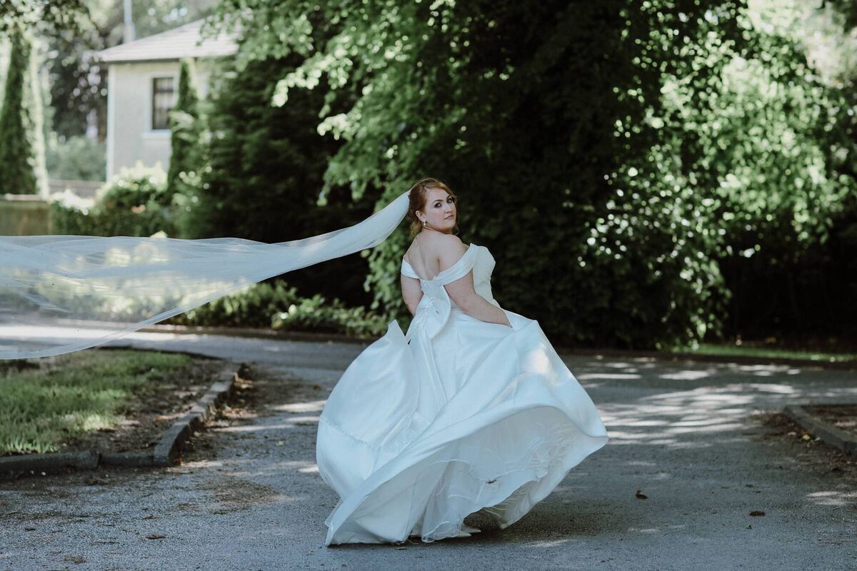 The bride sourced her gown from Cinderella’s Closet, while her shoes were by Shein.