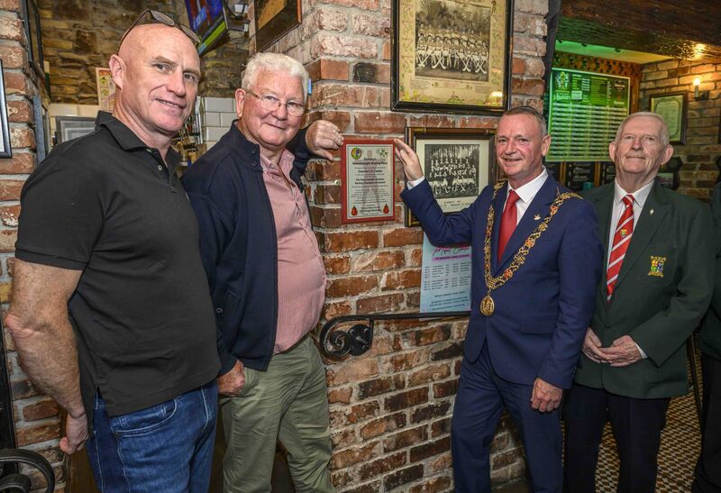 Pictured at the unveiling of the plaque at the Muskerry Arms, Blarney to commemorate Blarneys All-Ireland Heavy Weight Champion of 1922 are Gary O’Connor, proprietor Muskerry Arms, Neilly Dunne, 1978 Heavyweight Champion, Lord Mayor Cllr Fergal Dennehy and Michael O’Brien, President of the Cork County Boxing Board. Picture: Doug Minihane