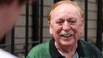 Wolfe Tones singer Brian Warfield resolves RTÉ Liveline defamation action